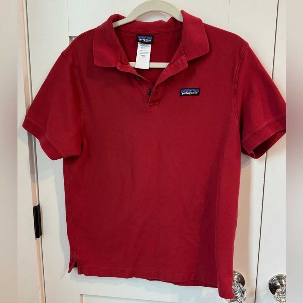 Patagonia Men's Burgundy Polo Shirt size small